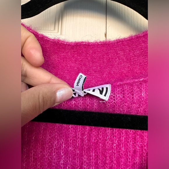 GANNI oversized hot pink v-neck tunic sweater size small - Picture 6 of 15